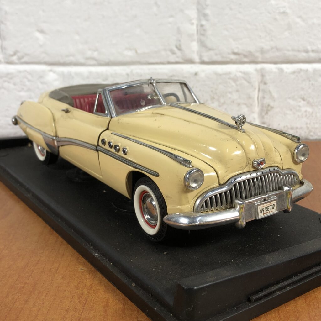 1949 Buick Roadmaster (1:18)