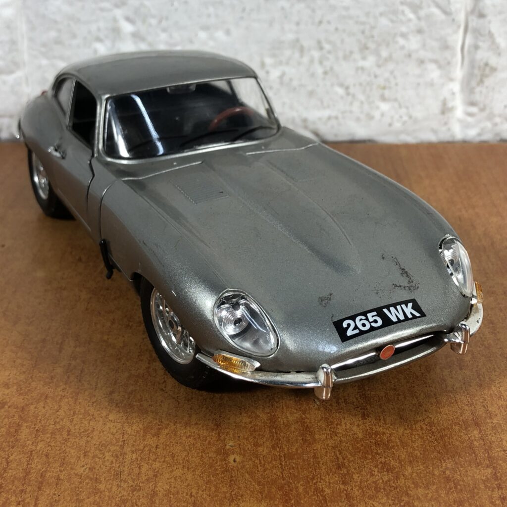 1961 Jaguar "E" ~ Made In Thailand (1:18)