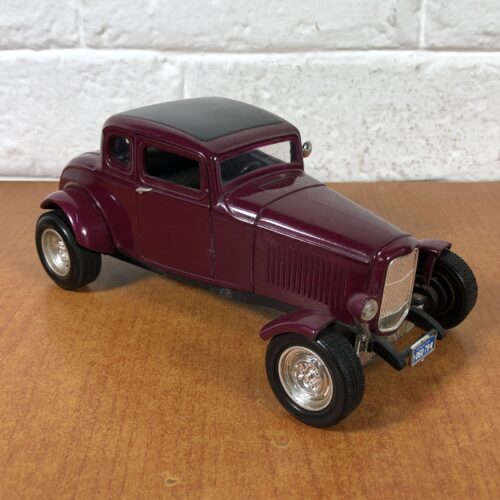 1932 Ford Coupe (1:18)