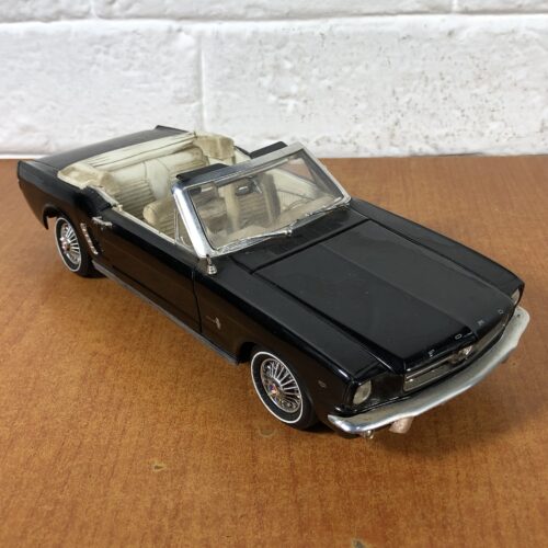 1946 Mustang (1:18)