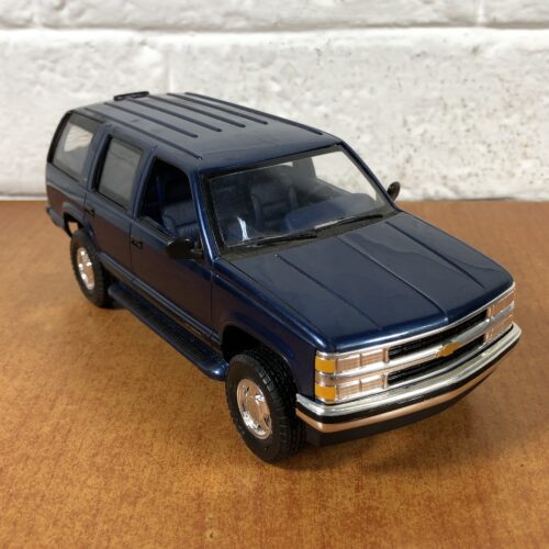1996 Chevrolet Tahoe (1:24)