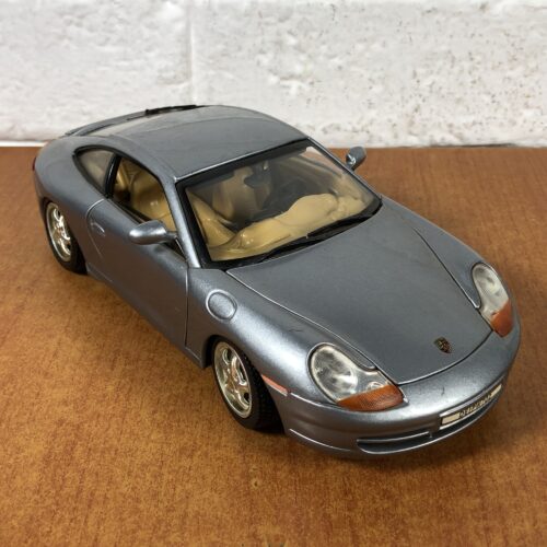 Porsche 911 (1:18)