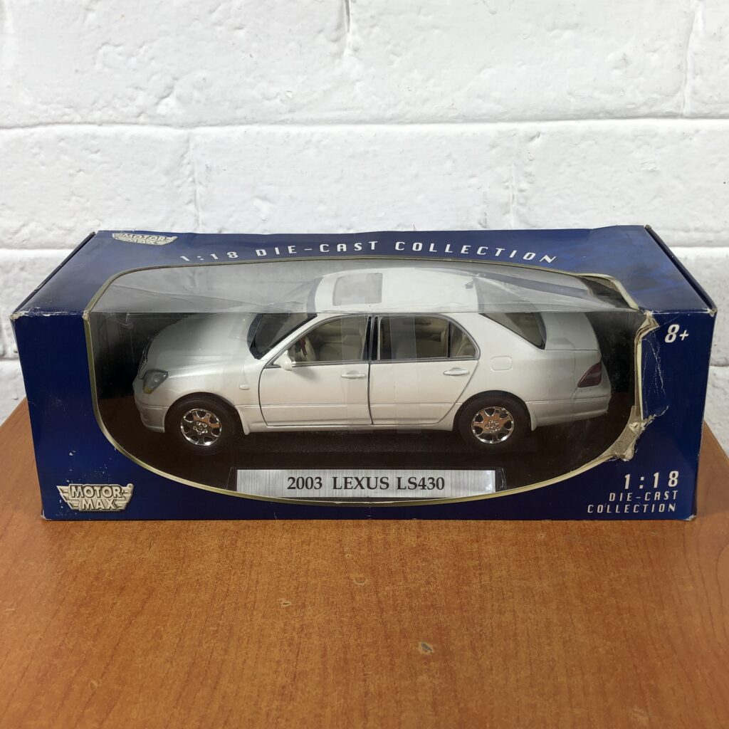 2003 Lexus LS430 (1:18)